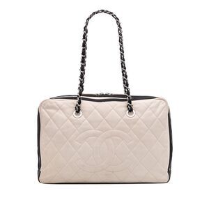 Pre Loved chanel Women White Shoulder Bag